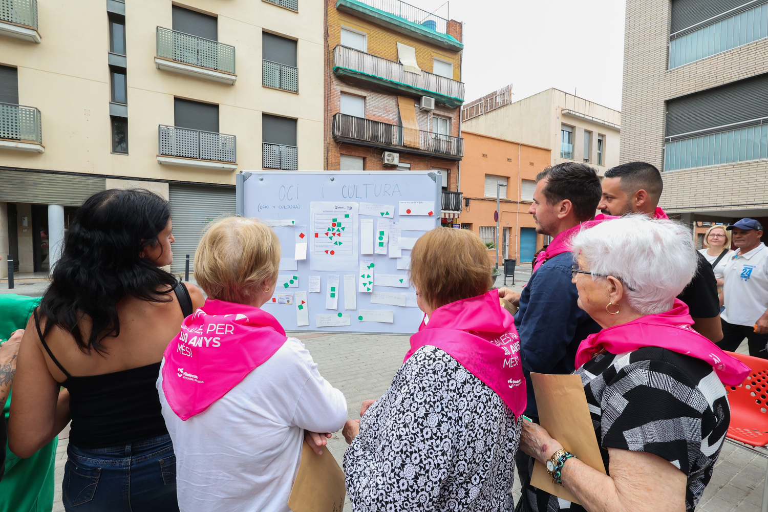 Reunió Plaça de la Diversitat